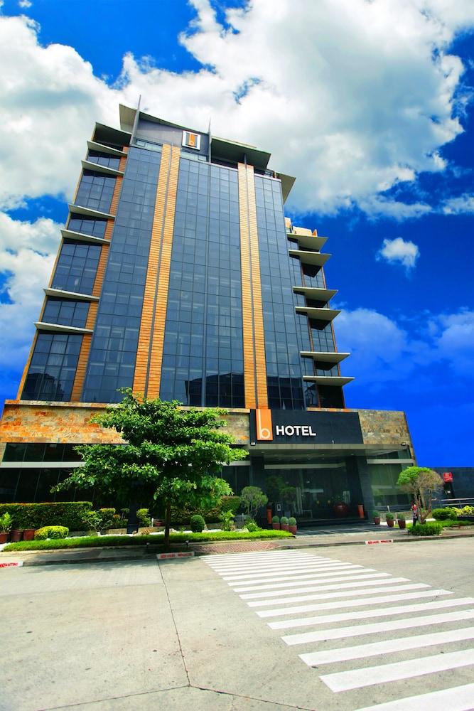 The B Hotel Alabang Muntinlupa City Buitenkant foto