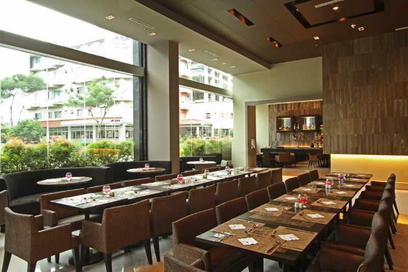 The B Hotel Alabang Muntinlupa City Buitenkant foto