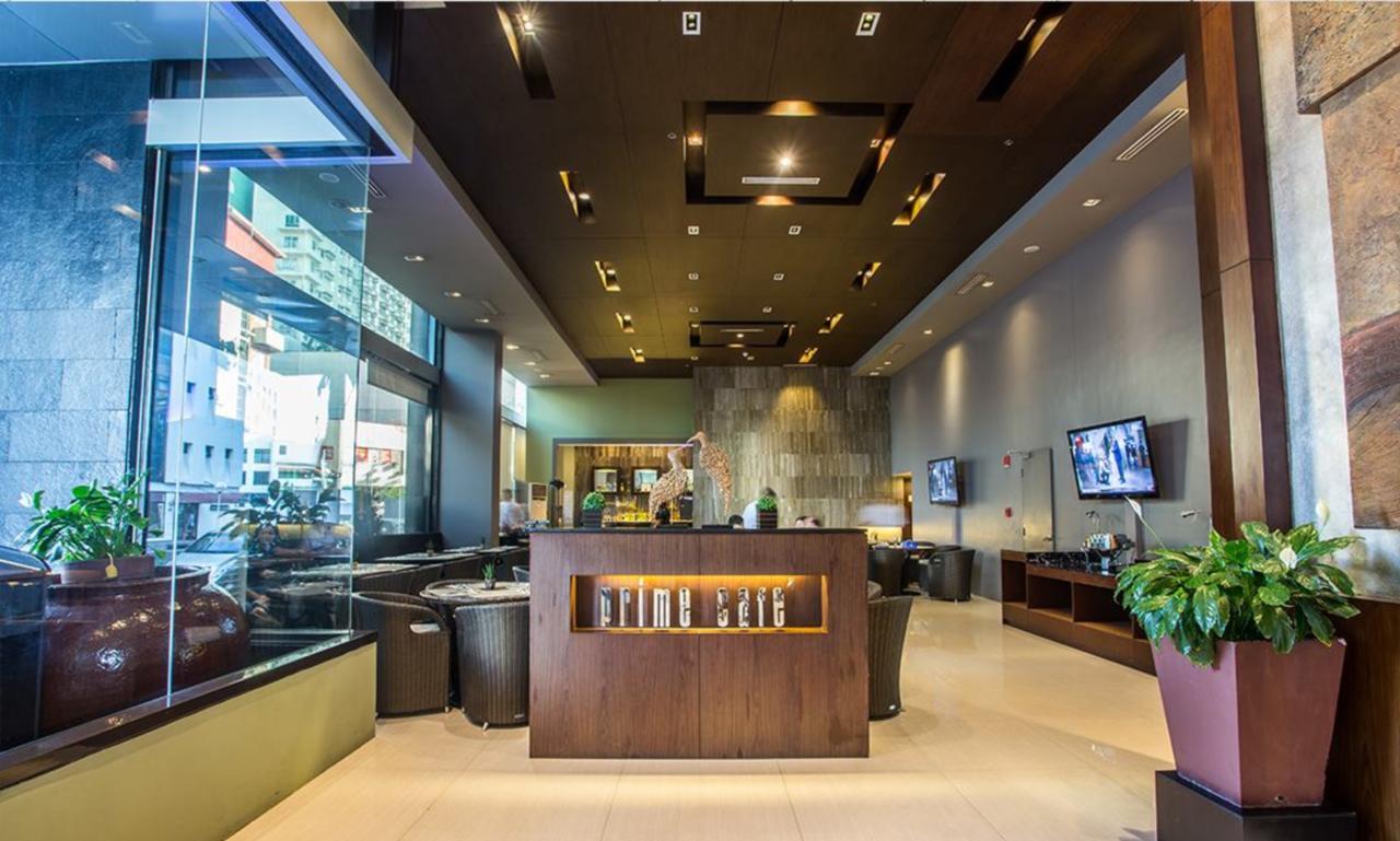 The B Hotel Alabang Muntinlupa City Buitenkant foto